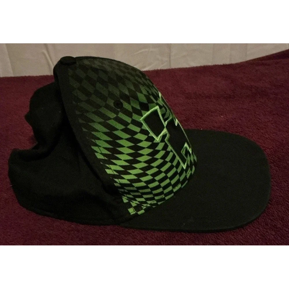 Minecraft‎ SnapBack Hat Youth Kids One Size Black & Green
